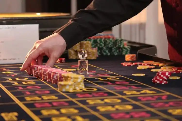 Antarmuka menu Tarik Tunai di aplikasi mobile elite slot menampilkan berbagai pilihan metode pembayaran
